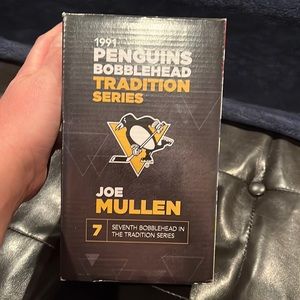 NWT never opened Pittsburgh Penguins Joe Mullen bobblehead